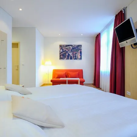 Victoria Hotel