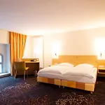 Victoria Hotell 4*