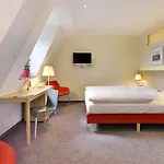 Victoria 4*