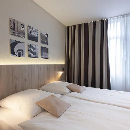 Victoria 4* Nürnberg